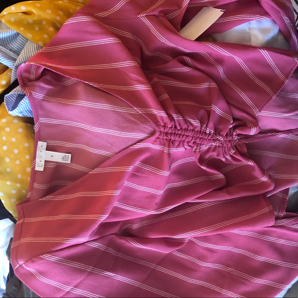 NWOT Leith Ruched Front Top - Picture 3 of 3